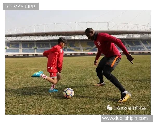 儿童足球球星短袖新款上市 让孩子们与偶像同场竞技